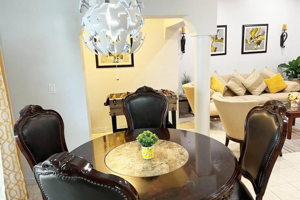 Amazing & Cozy Duplex Near Zoo Miami ! Villa Kültér fotó