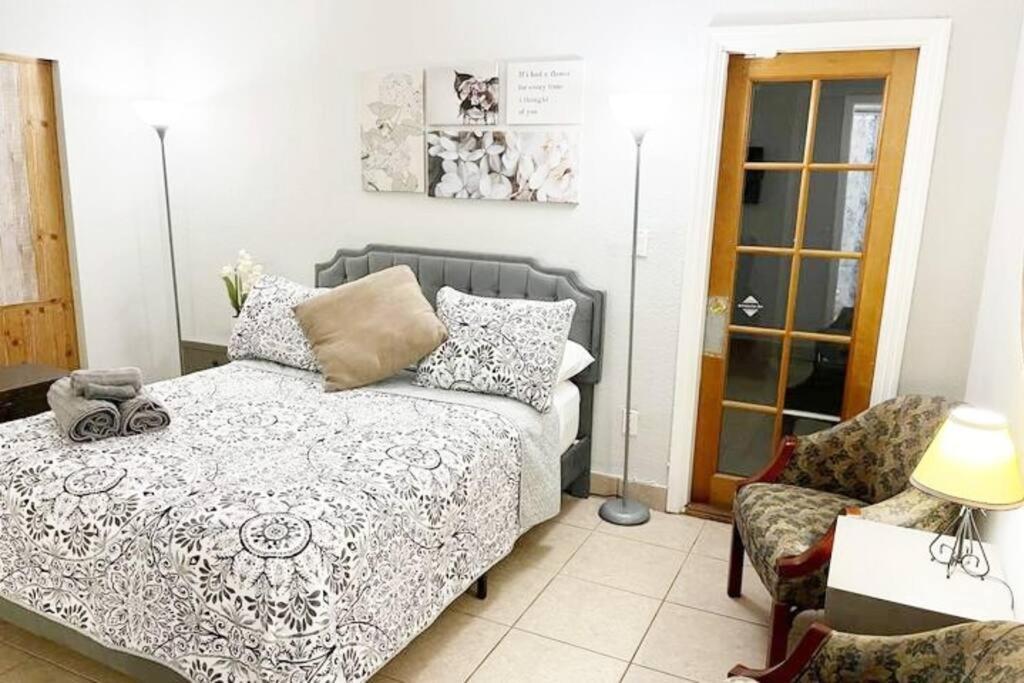 Amazing & Cozy Duplex Near Zoo Miami ! Villa Kültér fotó