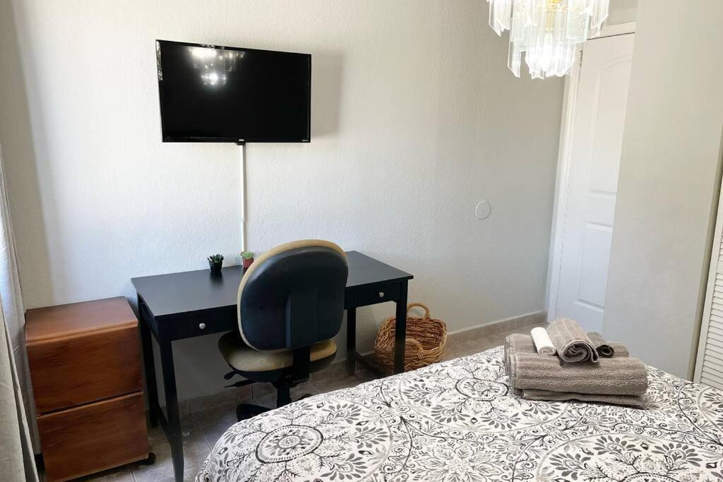 Amazing & Cozy Duplex Near Zoo Miami ! Villa Kültér fotó
