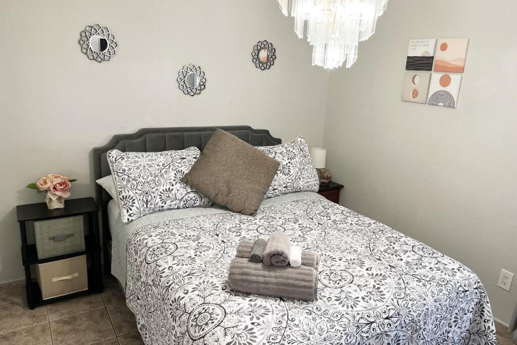 Amazing & Cozy Duplex Near Zoo Miami ! Villa Kültér fotó